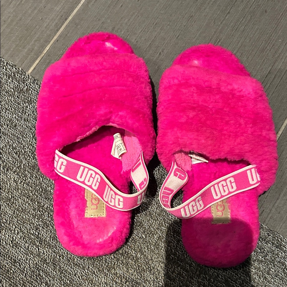 UGG Fuchsia Fluffy Slippers